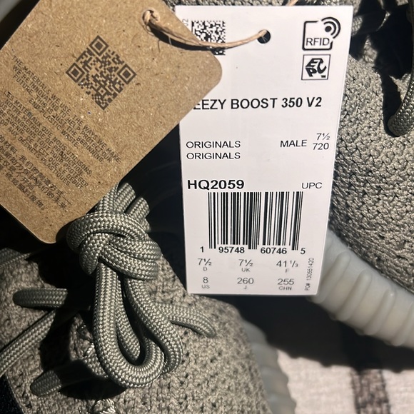 Yeezy Boost 350 - Picture 6 of 8